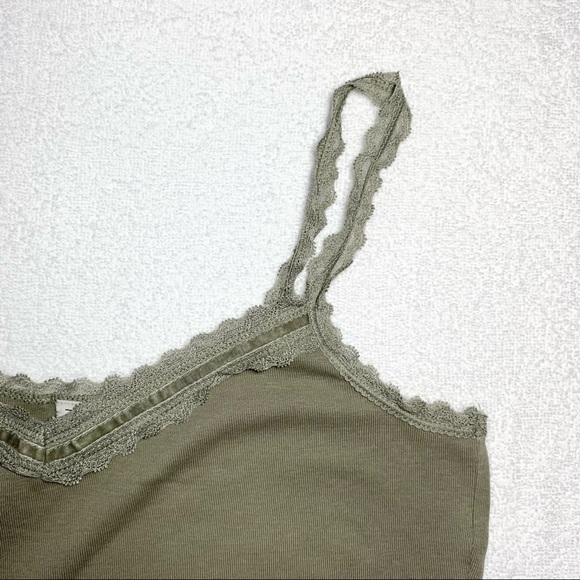 Green Y2K Cami Tank Top with Lace Trim - Picture 3 of 4